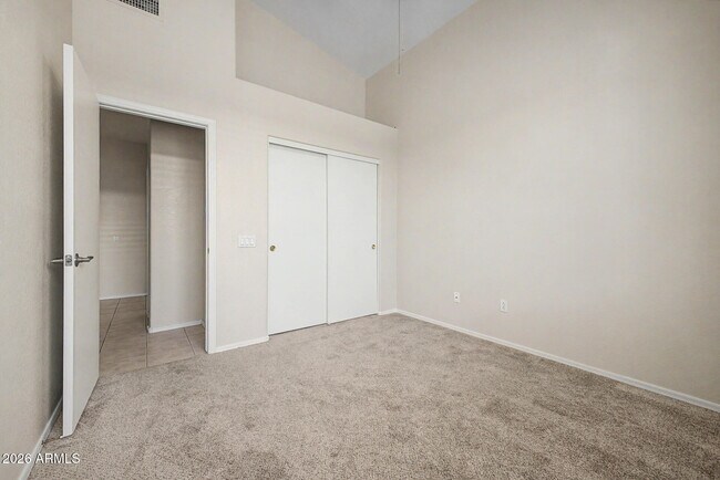 Building Photo - 4545 E Rowel Rd