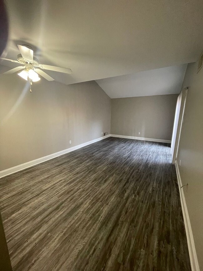 Building Photo - Welcome to this charming 1-bedroom, 1-bathroom Apartment, located in the vibrant city of Charlott...