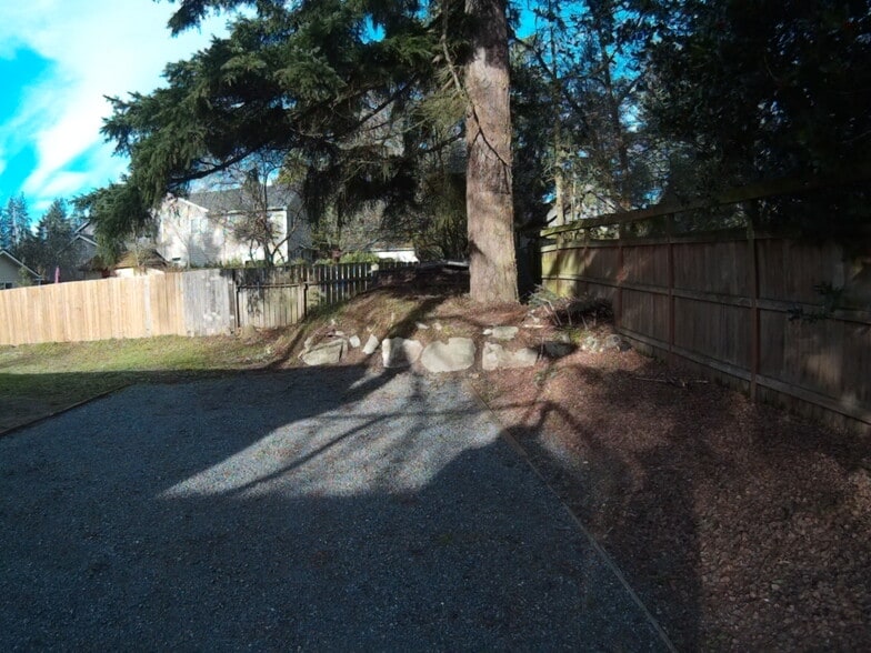 Building Photo - 15010 26th Ave NE