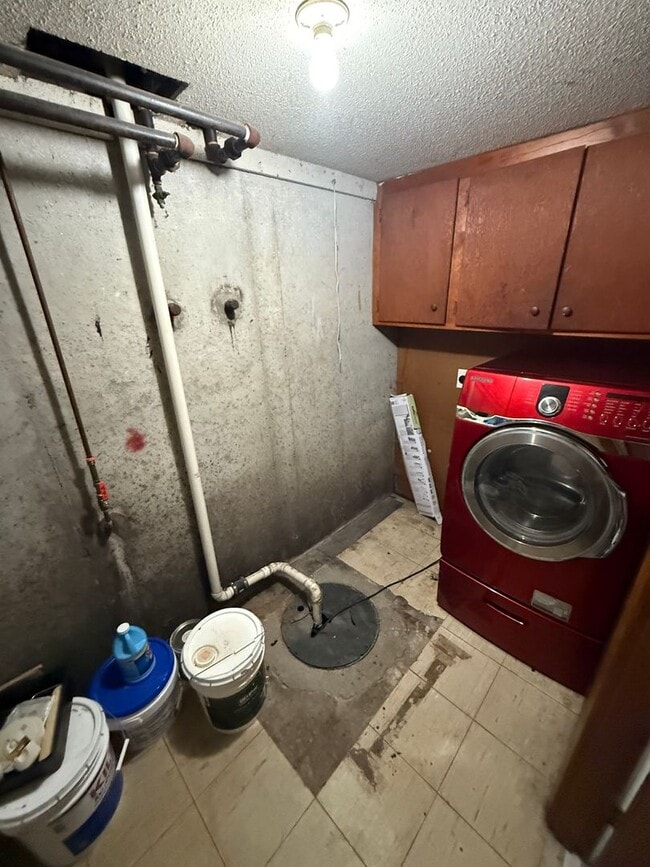 Building Photo - 903 1/2 Fredrick St