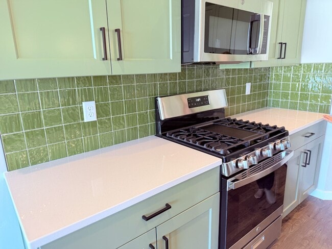 Building Photo - Elegant Nampa Home