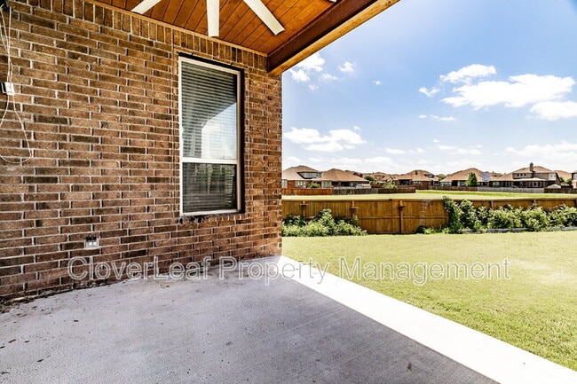 Building Photo - 908 Sussex Cove