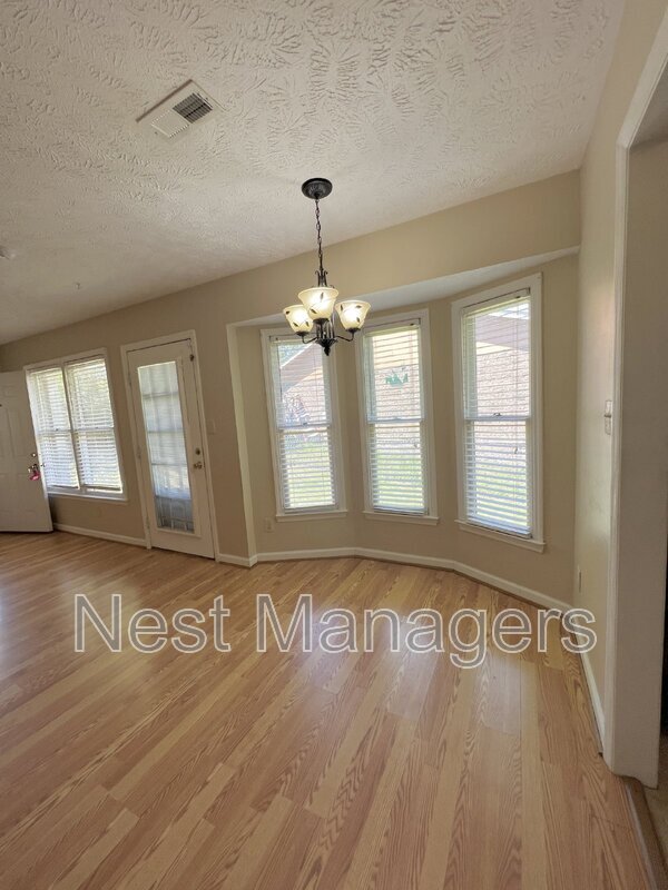 Building Photo - 1703 Winnabow Dr