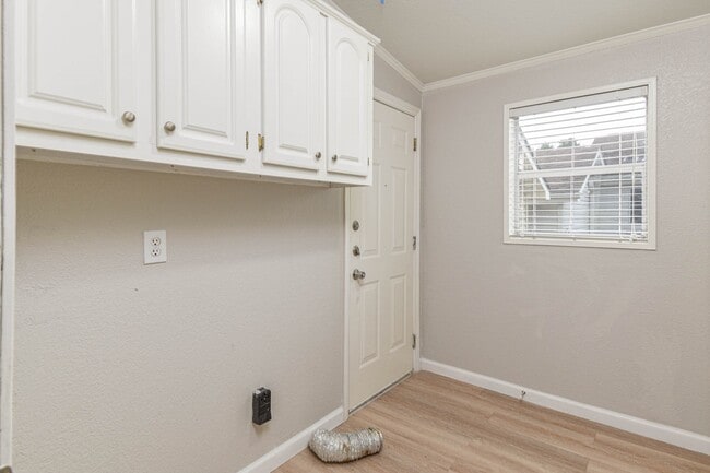 Building Photo - 10210 Berrypatch Ln