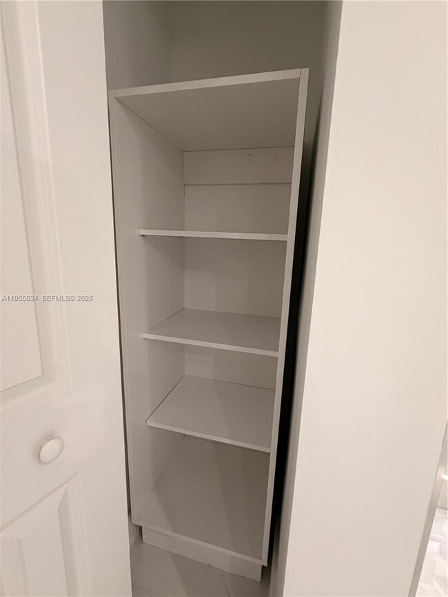 Building Photo - 2641 N Flamingo Rd