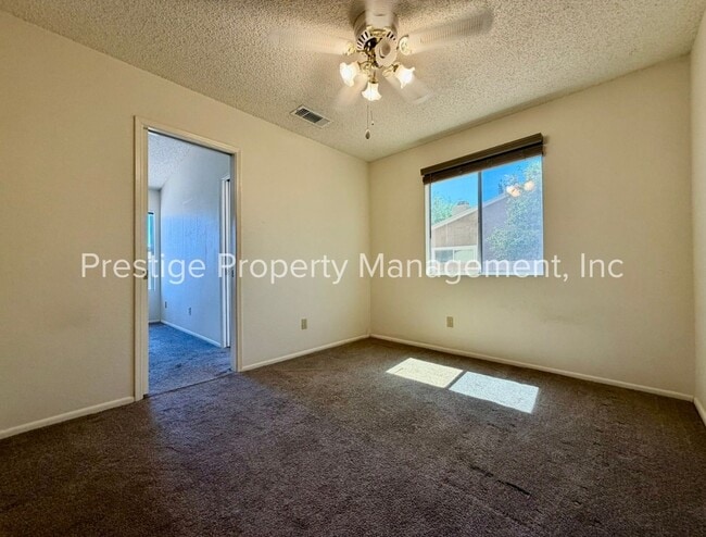 Building Photo - ***RENT SPECIAL*** 3/2 Beautiful Rita Ranch Home With Open Design!!!