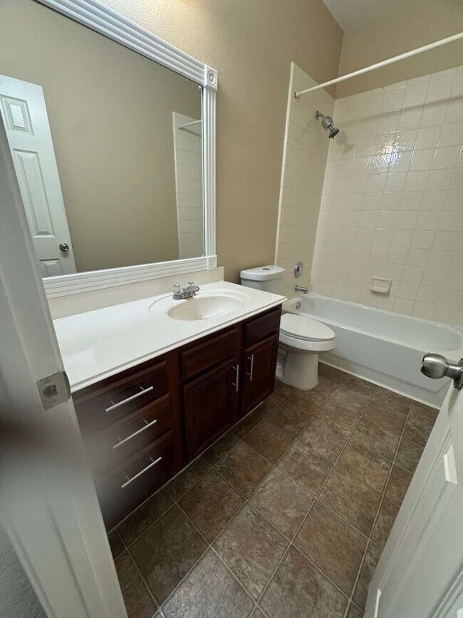 Building Photo - 11750 Pinemeade Ln