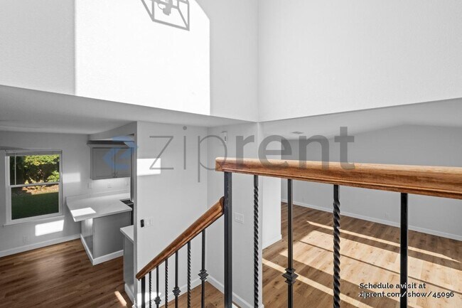 Building Photo - 1275 Sweetbrier Pl
