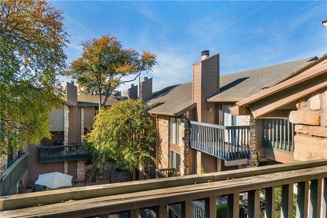 Building Photo - 3627 Menchaca Rd