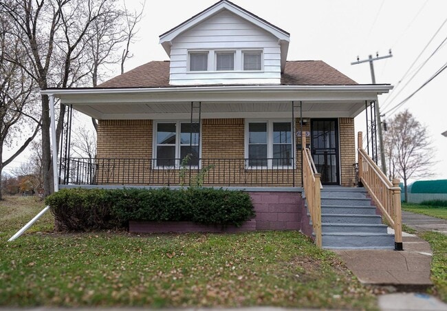 Building Photo - 6015 Garland St