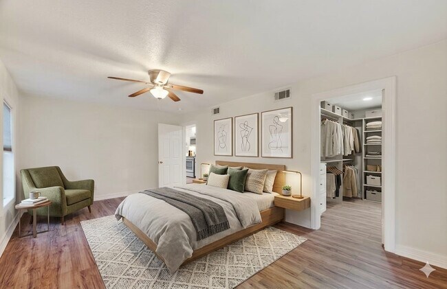 Building Photo - 4520 Sharon St