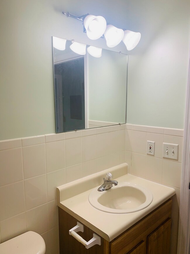 Building Photo - 178 Lackland Ave