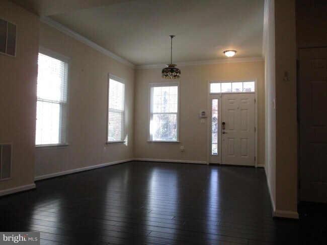 Building Photo - 7303A Hayfield Rd