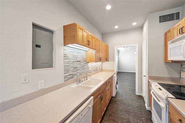 Building Photo - 4420 Harlanwood Dr