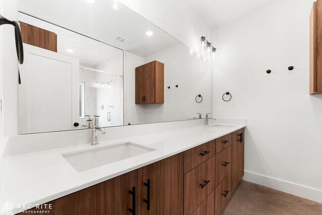 Building Photo - Pre-Leasing Fall of 2026!! Luxury Homes!!