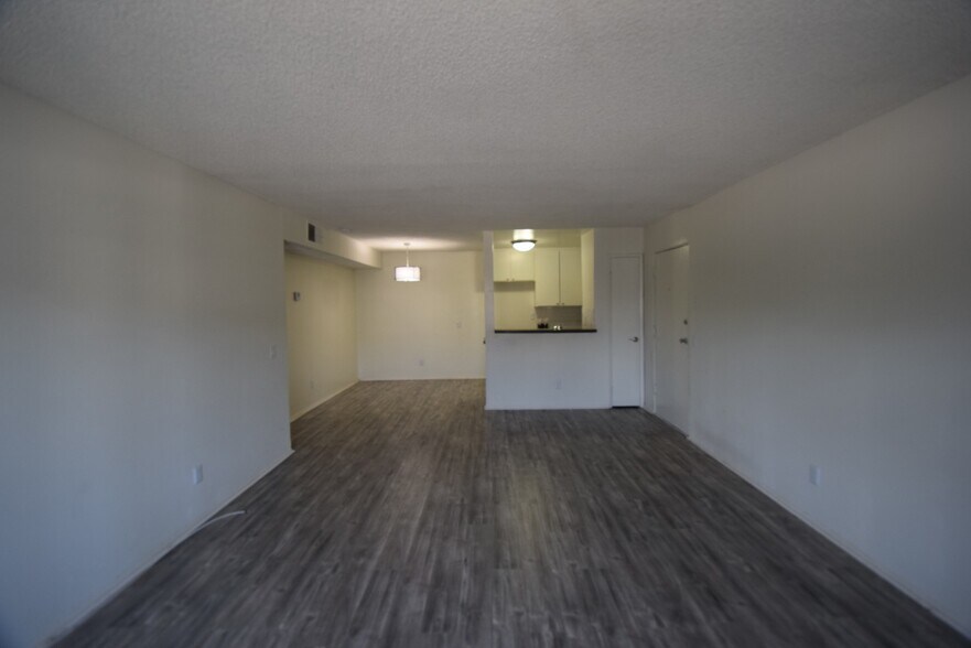 Building Photo - 13800 Sherman Way