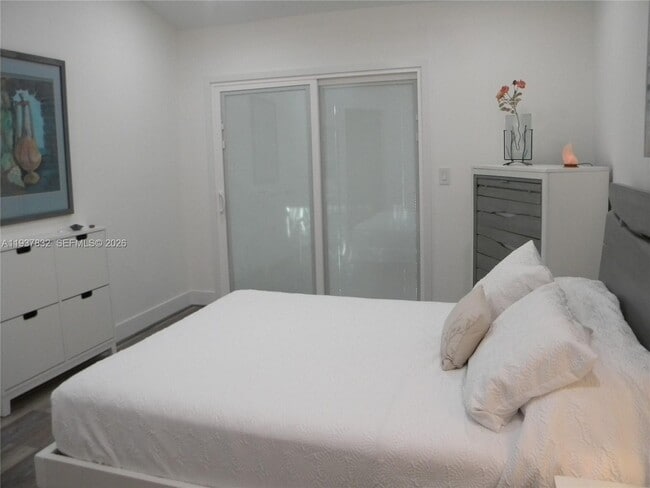 Building Photo - 78 Vía De Casas Norte