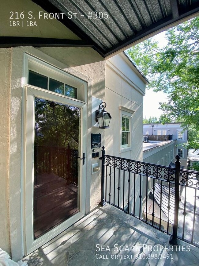 Primary Photo - 216 S Front St