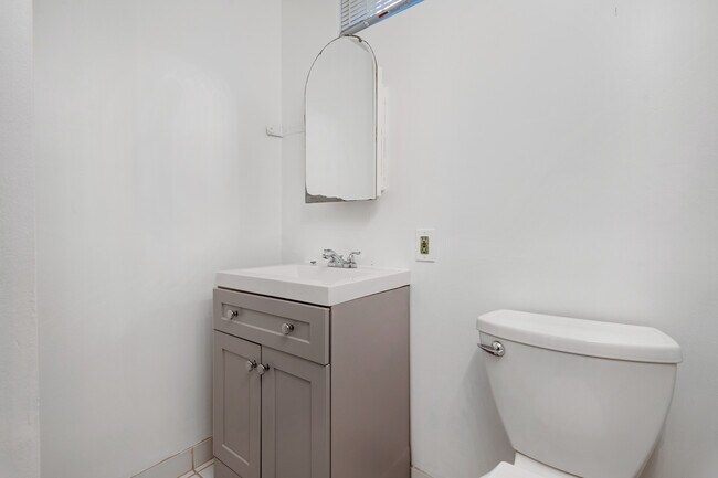 Building Photo - 2705 24th St NE