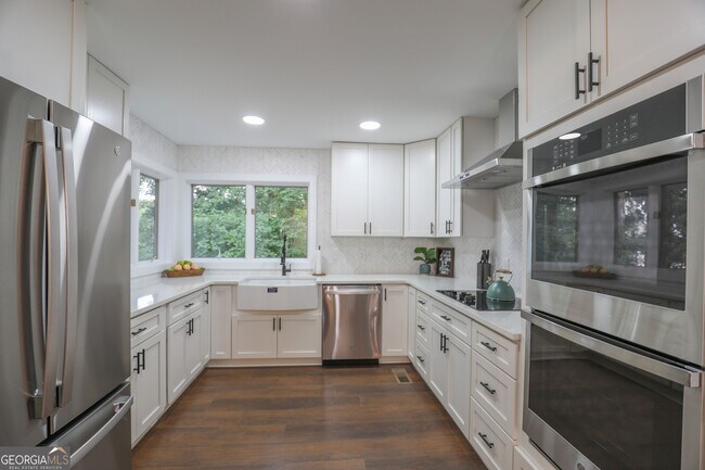 Building Photo - 212 Southland Dr