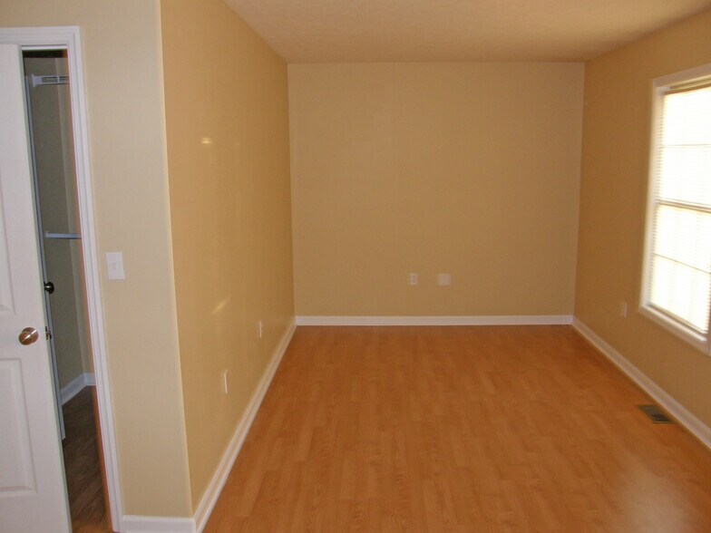Building Photo - 168 Dunbar Ln