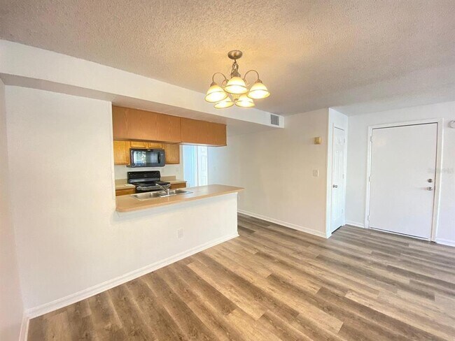 Building Photo - 2751 N Poinciana Blvd