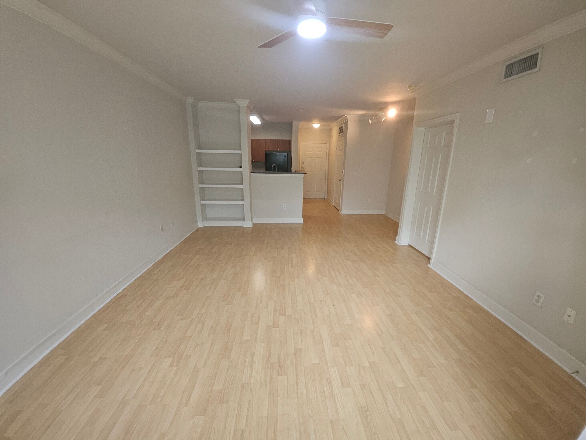 Building Photo - 202 E South St