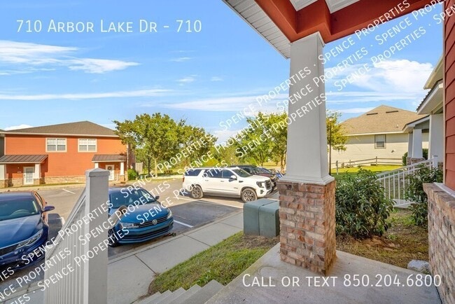 Building Photo - 710 Arbor Lake Dr