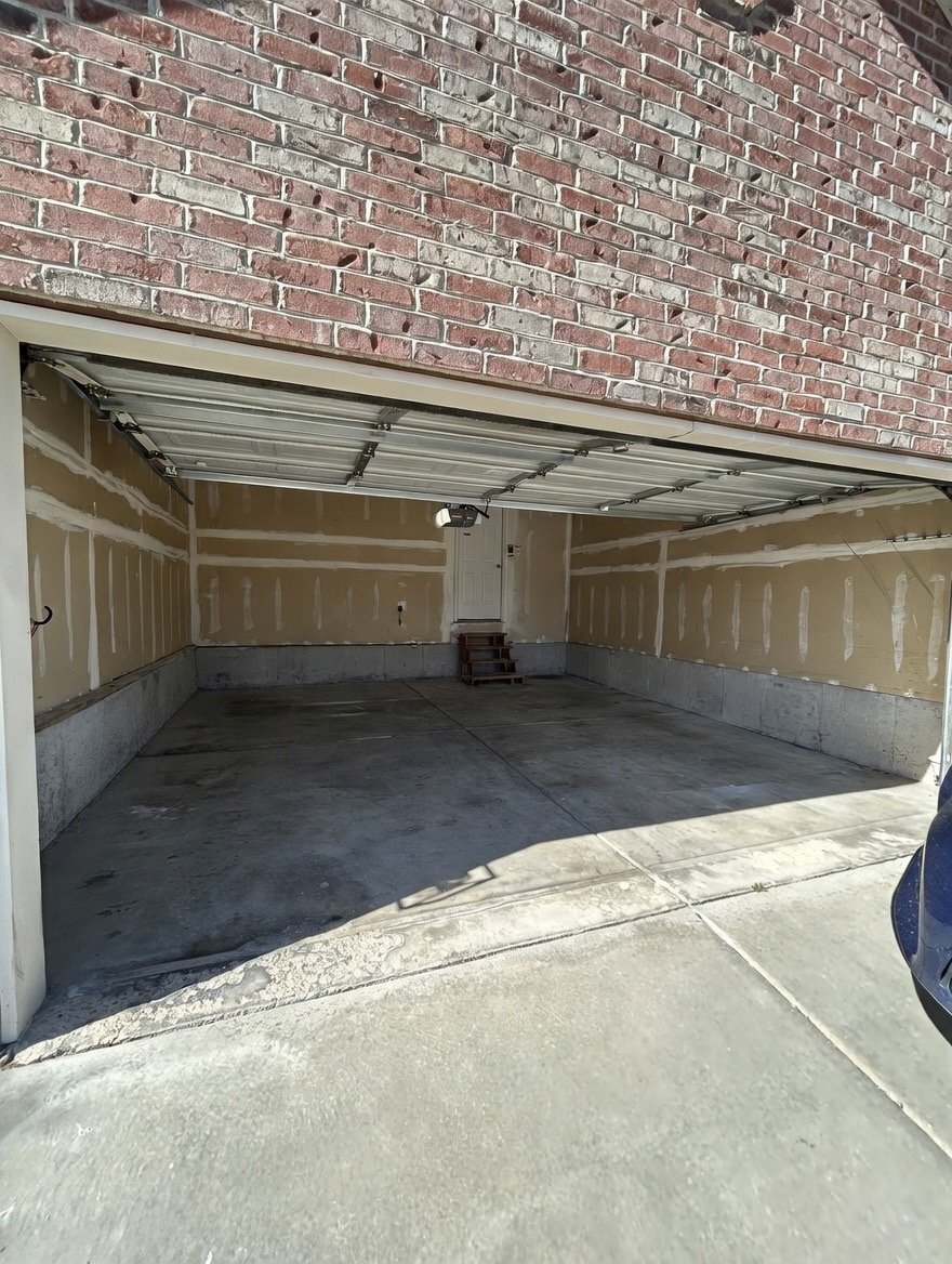 Building Photo - 10658 S Poplar Grv Dr