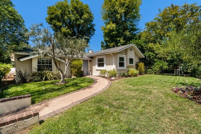 Primary Photo - A charming 3-bedroom, 2.5 bath home in Don...