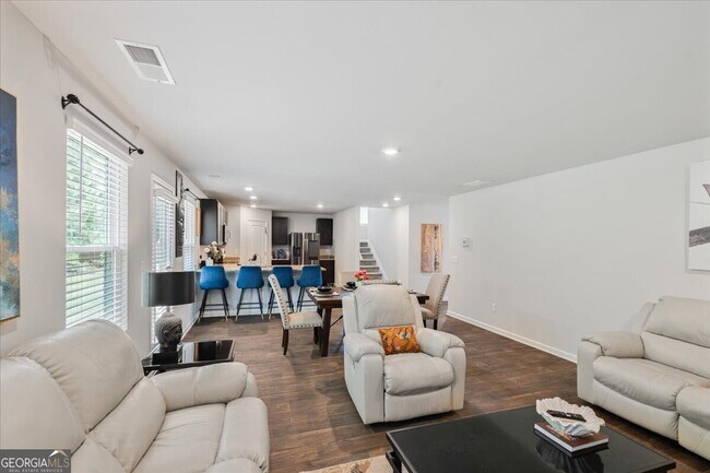 Building Photo - 191 Goodall Woods Dr