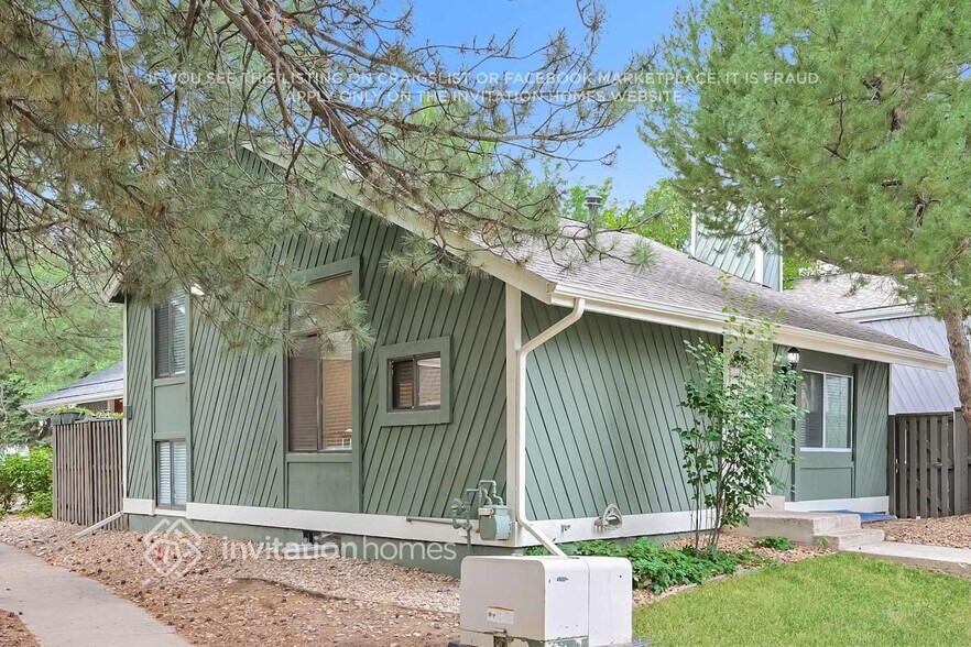 Building Photo - 10165 E Peakview Ave