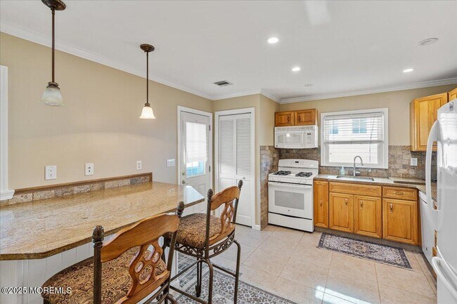 Building Photo - 5 Marius Ln