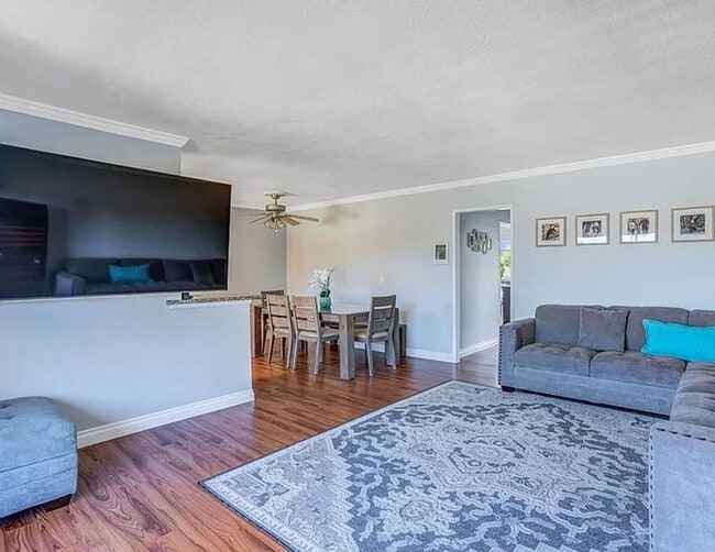 Building Photo - 2-Bed, 1.5-Bath Condo in Convenient El Cajon Location