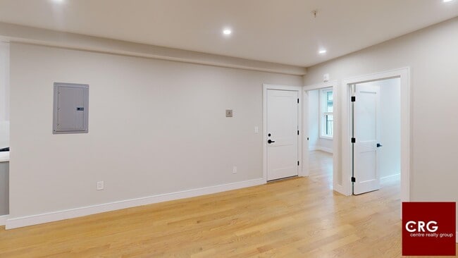 Building Photo - 220-222 Tremont St. Unit 2D