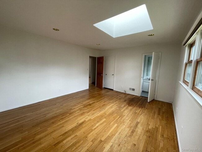 Building Photo - 66 Laron Dr