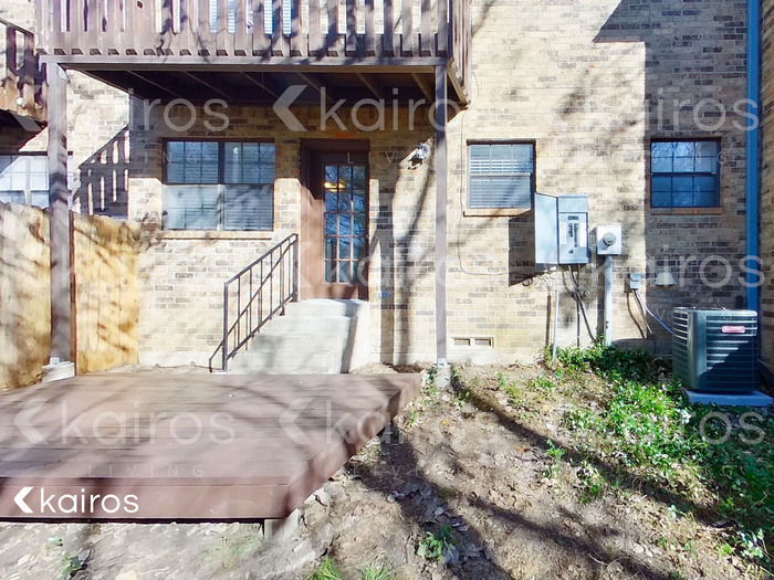 Building Photo - 2134 Woodnote Ln