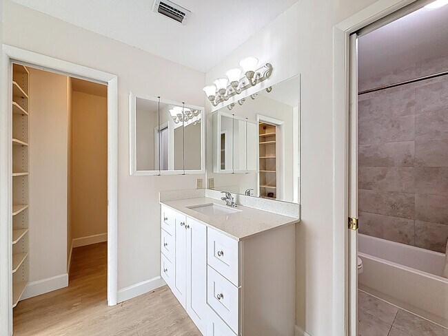 Building Photo - 9278 Ketay Cir