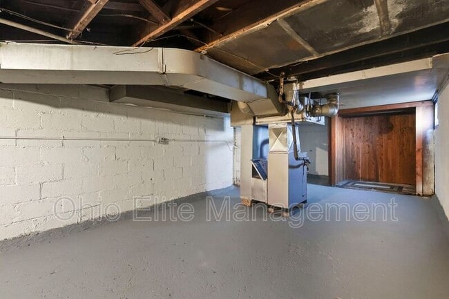 Building Photo - 500 N Champion Ave