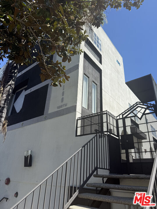 Building Photo - 108 Orlando Ave