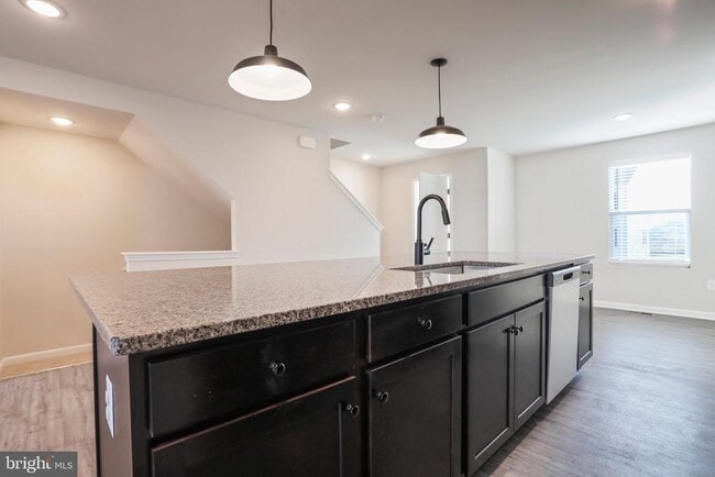 Building Photo - 62 Thrower Rd