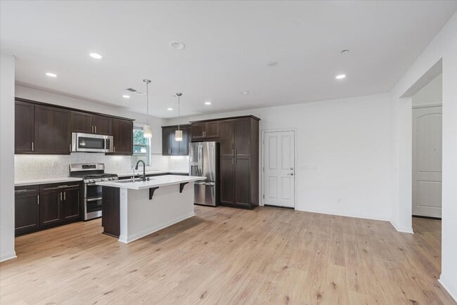 Building Photo - 1067 Sea Glass Wy