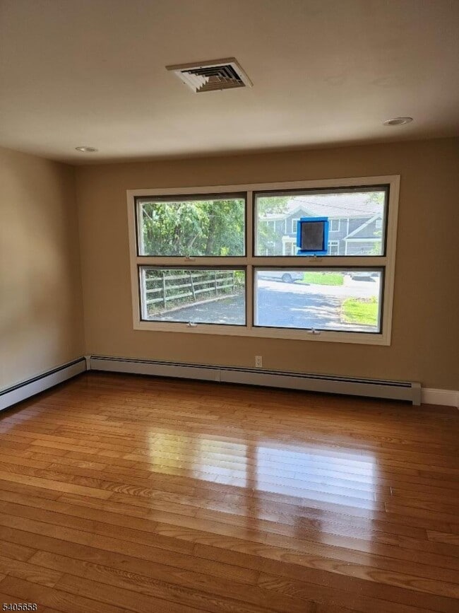 Building Photo - 23 Old Farm Rd