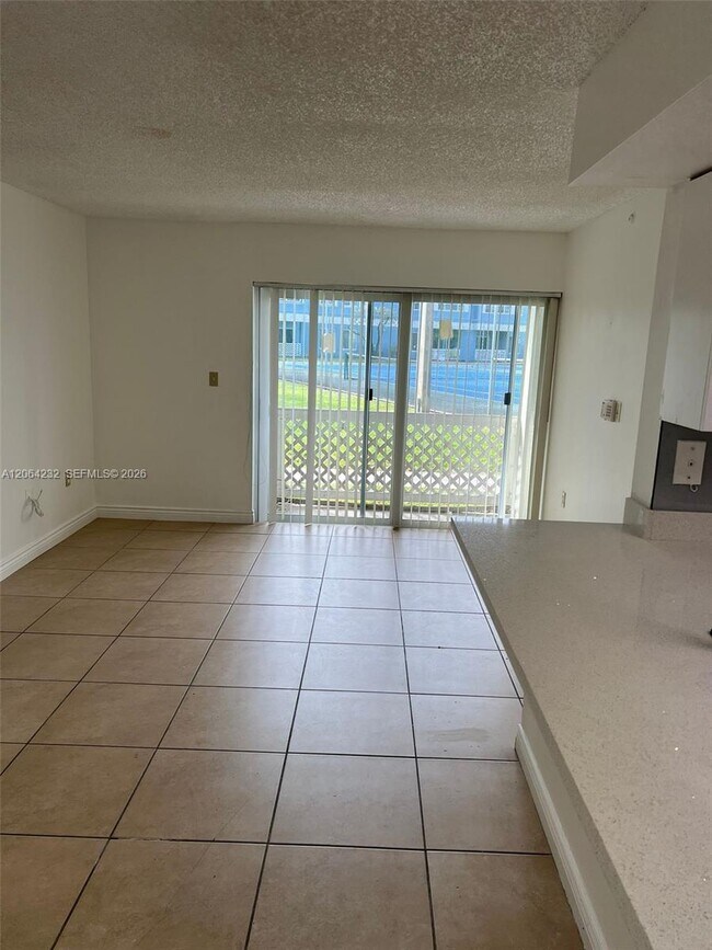 Building Photo - 6740 NW 175th Ln
