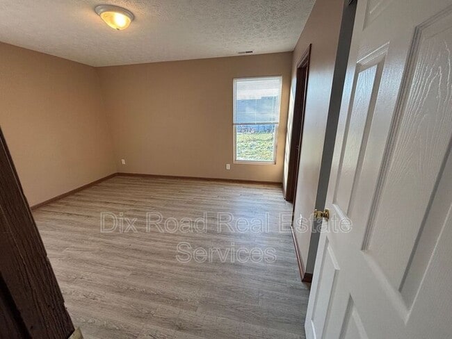 Building Photo - 3821 Cavanaugh Rd