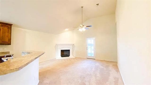 Building Photo - 1417 Sun Dr