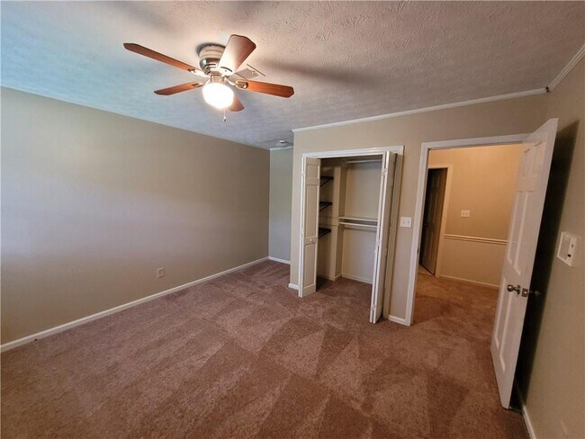 Building Photo - 2800 Davis Rd