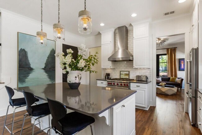 Building Photo - 7280 Samples Field Rd