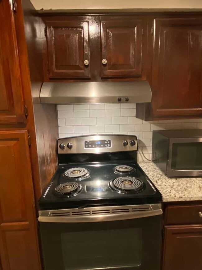 Building Photo - 1017-1019 Mullins Street