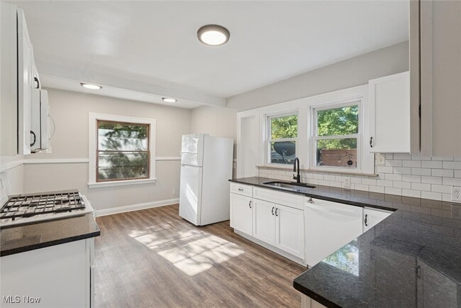 Building Photo - 3996 Bluestone Rd